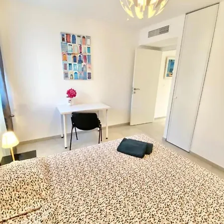 Beautiful Apartment For 5 With Swimming Pool Apartment Saint-Raphael (Var)