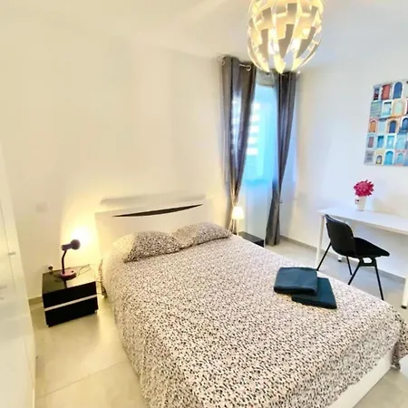 Beautiful For 5 With Swimming Pool * Saint-Raphael (Var)