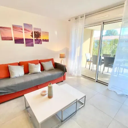 Beautiful For 5 With Swimming Pool Saint-Raphael (Var)