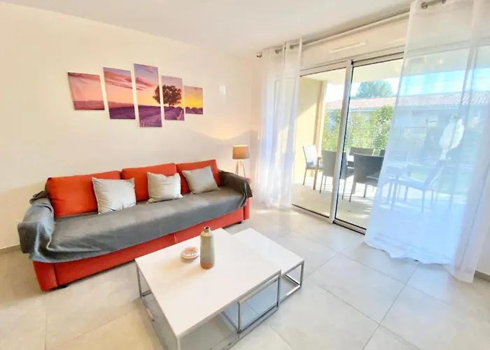 Apartman Beautiful For 5 With Swimming Pool *